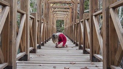 Die Sklavin weint still vor sich hin